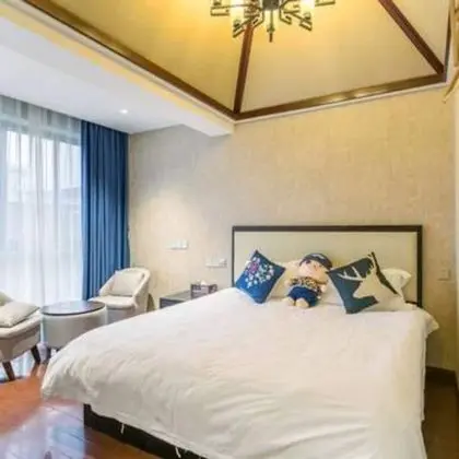 Deluxe Tek Büyük Yataklı Oda