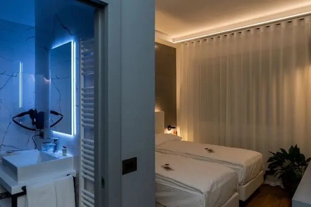 Comfort Tek Büyük veya İki Ayrı Yataklı Oda