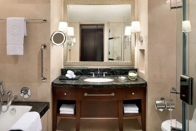 Shangri-La Wing, Deluxe Oda, 1 En Büyük (King) Boy Yatak