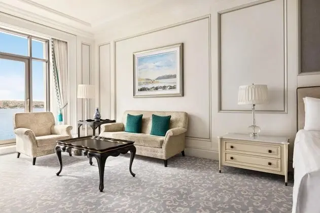 https://images.odamax.com/img/1024x768/odamax/image/upload/Shangri_La_Bosphorus_Istanbul_202602061349581_Shangri_La_Bosphorus_Istanbul_Premier_Bosphorus_View_King_1407598.jpg
