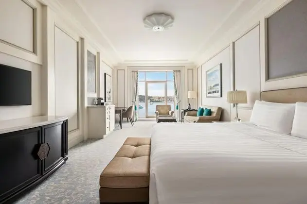 https://images.odamax.com/img/1024x768/odamax/image/upload/Shangri_La_Bosphorus_Istanbul_202602061350002_Shangri_La_Bosphorus_Istanbul_Premier_Bosphorus_View_King_1407597.jpg