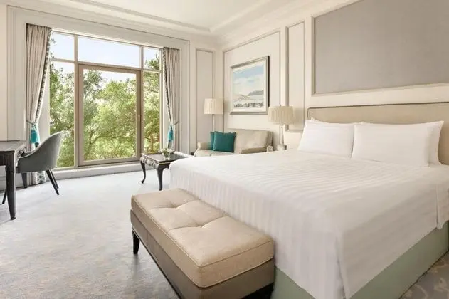 https://images.odamax.com/img/1024x768/odamax/image/upload/Shangri_La_Bosphorus_Istanbul_202602061352144_Shangri_La_Bosphorus_Istanbul_Deluxe_City_View_King_1407592.jpg