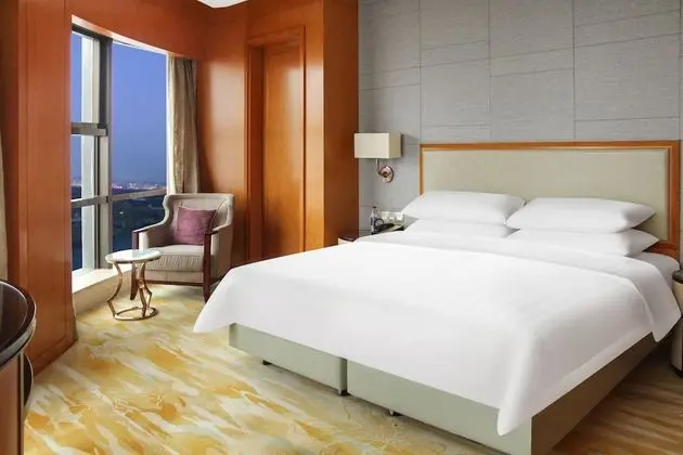 Süit, 1 Yatak Odası, Göl Manzaralı (1 King Bed, Dining Area)