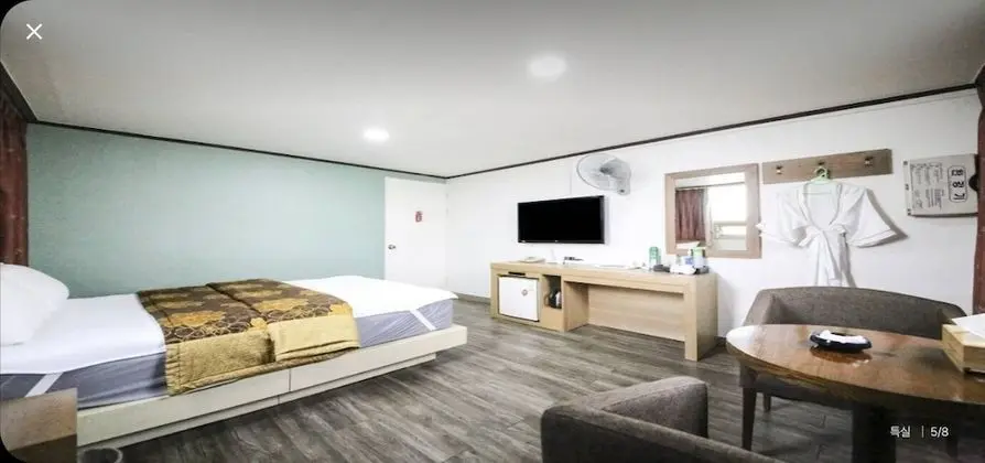 Basic Tek Büyük Yataklı Oda