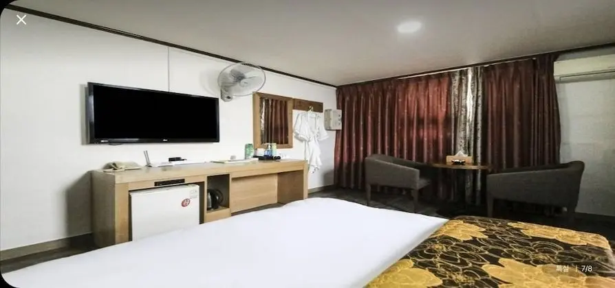 Basic Tek Büyük Yataklı Oda