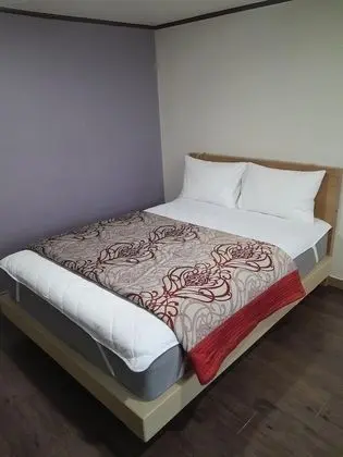 Basic Tek Büyük Yataklı Oda