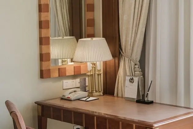 Oda, 1 En Büyük (King) Boy Yatak, Tepe Manzaralı (West Wing)