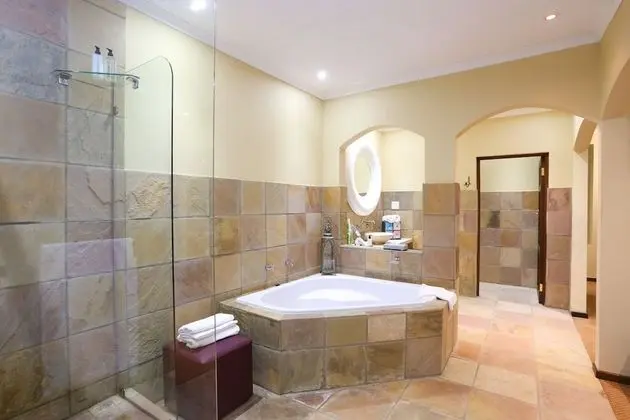 Luxury Süit, 1 Büyük (Queen) Boy Yatak, Özel Banyo, Vadi Manzaralı