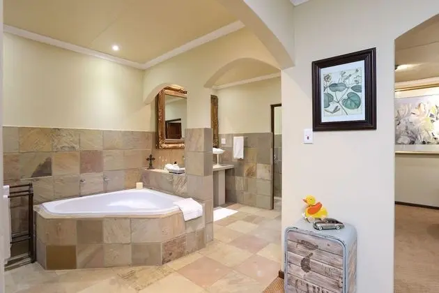 Luxury Süit, 1 Büyük (Queen) Boy Yatak, Özel Banyo, Vadi Manzaralı