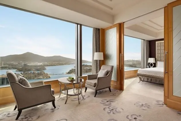 Grand Oda, 1 En Büyük (King) Boy Yatak, Göl Manzaralı