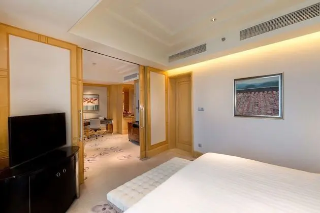 Grand Oda, 1 En Büyük (King) Boy Yatak, Göl Manzaralı