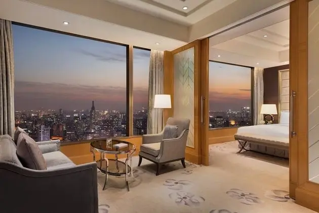 Grand Oda, 1 En Büyük (King) Boy Yatak, Göl Manzaralı