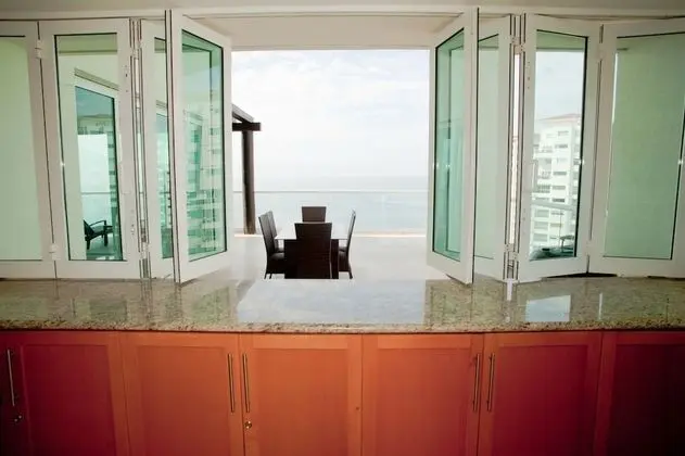 Luxury Çatı Katı Süiti (Penthouse), 5 Yatak Odası, Engellilere Uygun, Mutfak