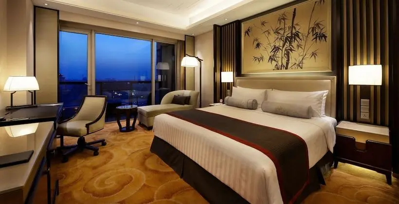 Horizon Club, 1 En Büyük (King) Boy Yatak, Nehir Manzaralı