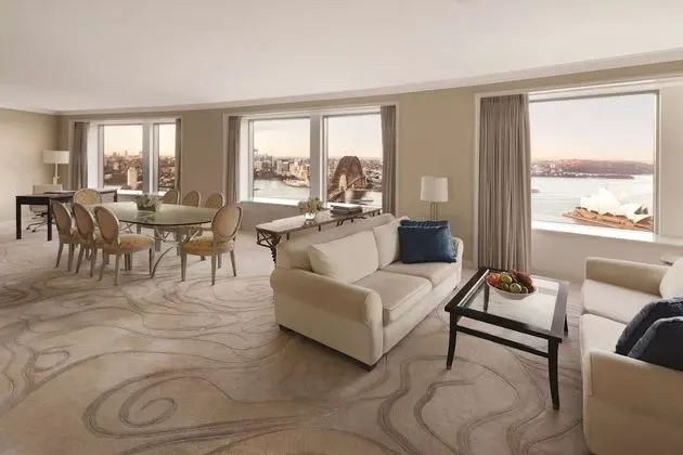 Presidential Süit, Business Dinlenme Salonu Kullanımı, Liman Manzaralı (High Floor)