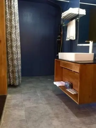 Deluxe Tek Büyük Yataklı Oda, Bahçe Manzaralı