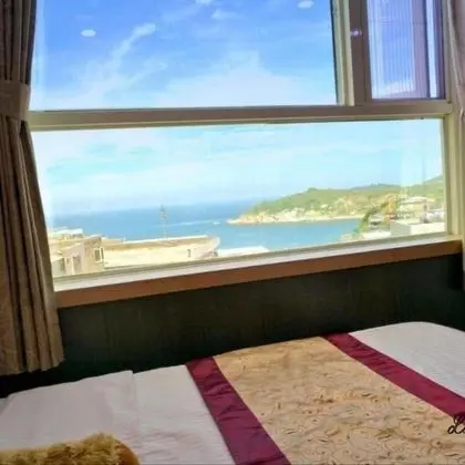 Üç Kişilik Oda, Deniz Manzaralı