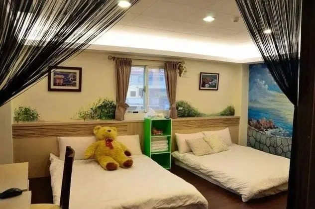 Üç Kişilik Oda, Şehir Manzaralı