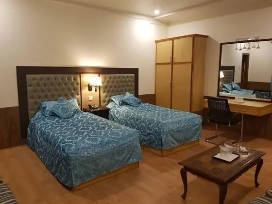 Kır Evi, 1 Tek Kişilik Yatak, Göl Kenarı