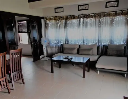 Villa (Santai)