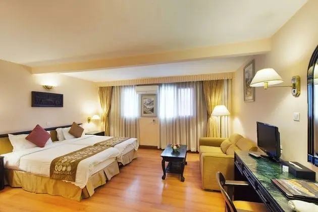 Deluxe Room Twin Bed