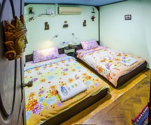 İki Ayrı Yataklı Oda, Penceresiz (Budget)