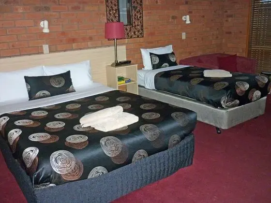 Standard Stüdyo, Sigara İçilmez (Quadruple Room)