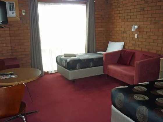 Standard Stüdyo, Sigara İçilmez (Quadruple Room)