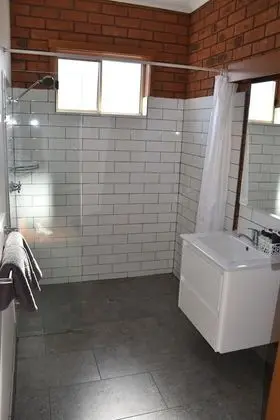 Standard Stüdyo, Sigara İçilmez (Quadruple Room)