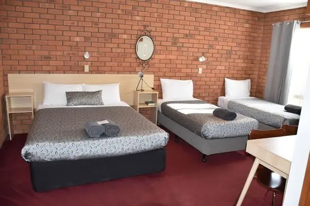 Standard Stüdyo, Sigara İçilmez (Quadruple Room)
