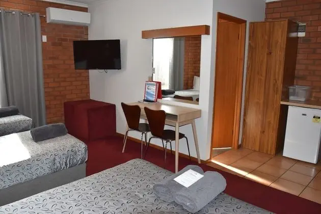 Standard Stüdyo, Sigara İçilmez (Quadruple Room)