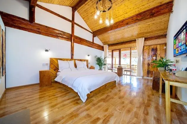 Signature Tek Büyük Yataklı Oda, Bahçe Manzaralı (Room No.4)