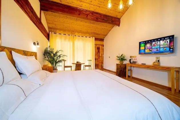 Signature Tek Büyük Yataklı Oda, Bahçe Manzaralı (Room No.4)