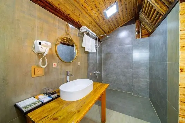 Signature Tek Büyük Yataklı Oda, Bahçe Manzaralı (Room No.4)
