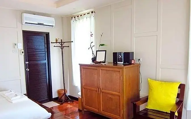 Shantaa Villa (2 queen size beds)