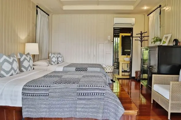 Shantaa Villa (2 queen size beds)