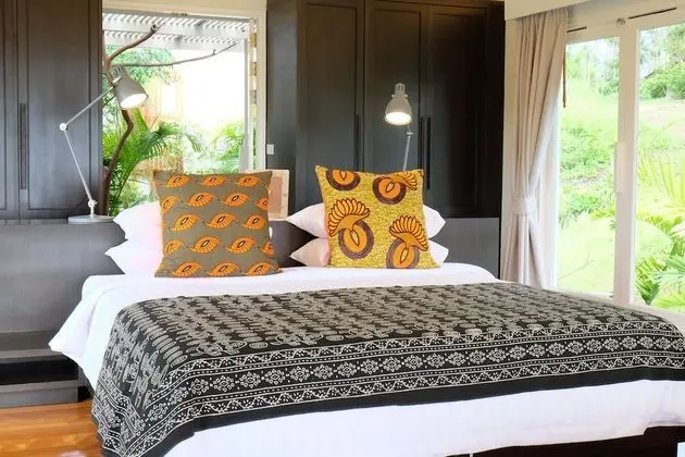 Shantaa Extra Sweet (A king size bed)