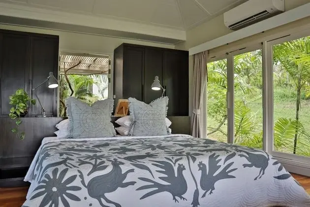 Shantaa Extra Sweet (A king size bed)