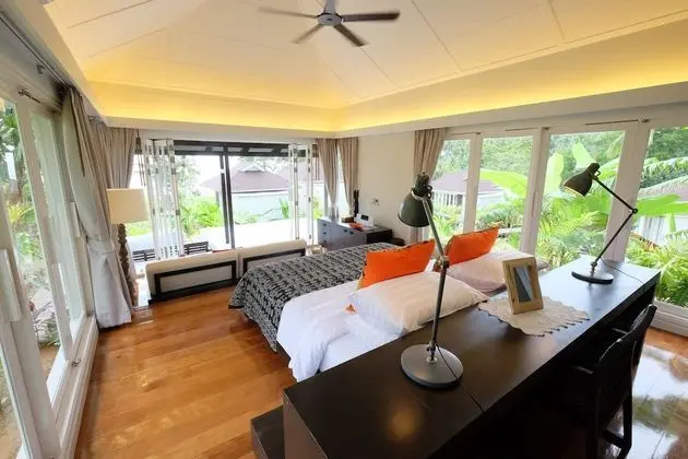 Shantaa Extra Sweet (A king size bed)