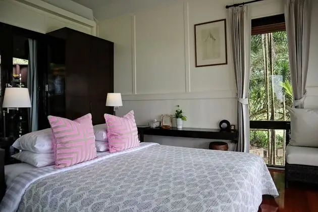 Shantaa Sweet (A king size bed)