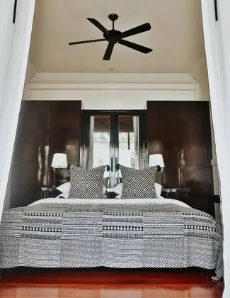 Shantaa Sweet (A king size bed)