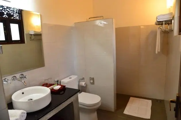 Deluxe Tek Büyük Yataklı Oda, 1 En Büyük (King) Boy Yatak, Özel Banyo, Havuz Manzaralı