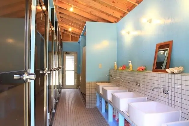 Basic Bungalov, Sadece kadınlar için