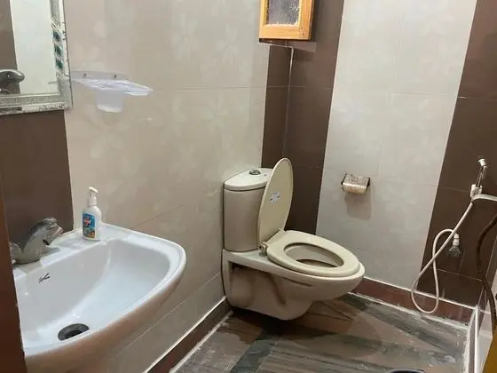 Deluxe Tek Büyük Yataklı Oda (AC)