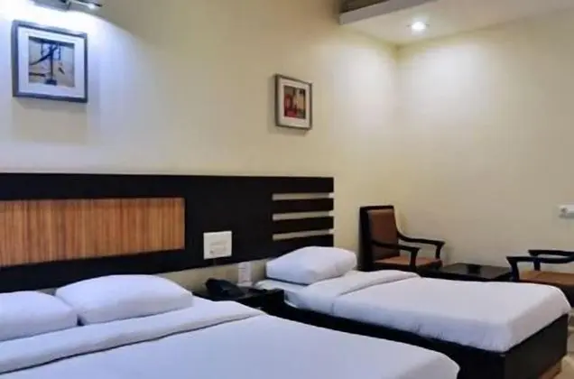 Deluxe Üç Kişilik Oda