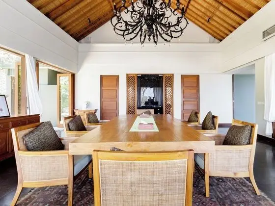 Villa, Bahçe Manzaralı