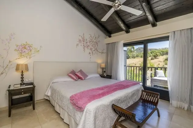 Standard Tek Büyük veya İki Ayrı Yataklı Oda, Dağ Manzaralı