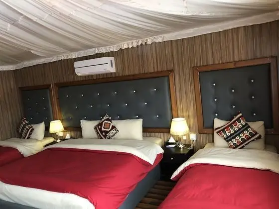 Deluxe Dört Kişilik Oda