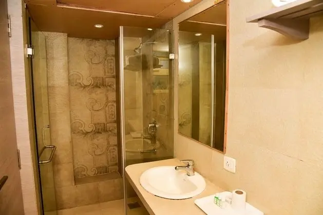 Luxury Oda