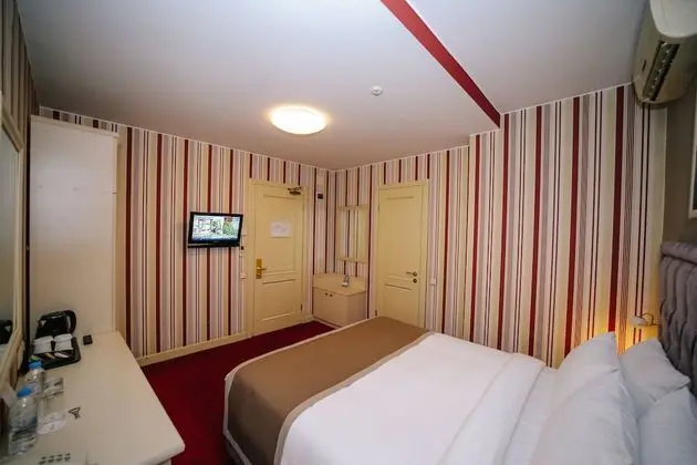 Standard Tek Büyük Yataklı Oda